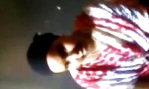 വലിയ മുലകളുള്ള സോമാല ...