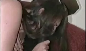 മുലകുടിക്കുന്ന കറുത് ...