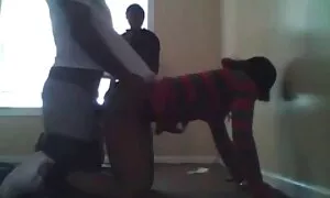 അവളുടെ സുഹൃത്ത്, ഏറ് ...